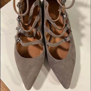 New, Never Worn Gray Suede Halogen Gladiator Flats Women’s Size 9